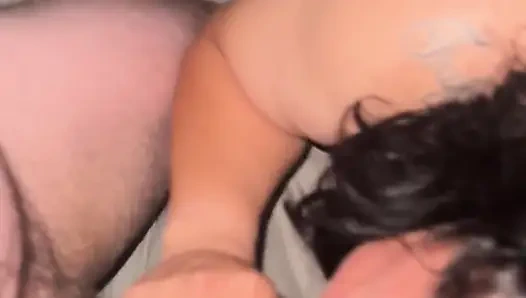 Милфа с большой жопой со спины