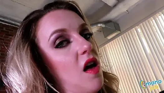 Kate Kennedy обожает иметь большую порцию спермы на ее красивое лицо