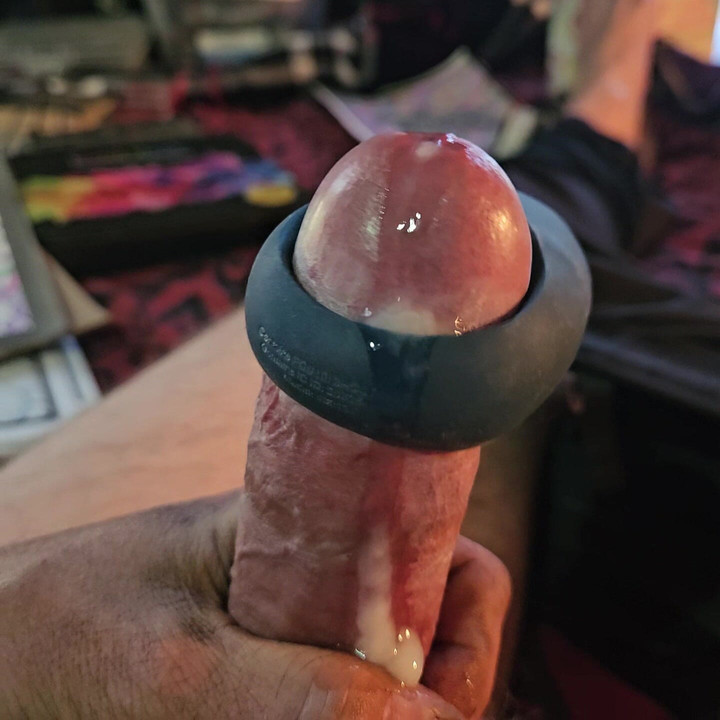 振动鸡巴。有人想要控制它？