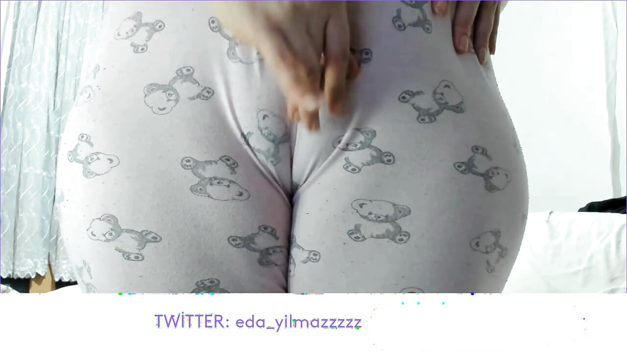 CAMEL TOE- PİJAMAYLA MASTURBASYON- TURK PORNO- TURK MILF