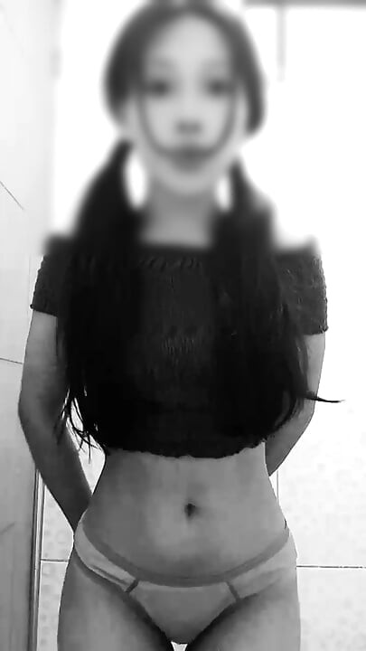 Beautiful schoolgirl sent me her pack! I went to her house immediately to fuck her before her parents come