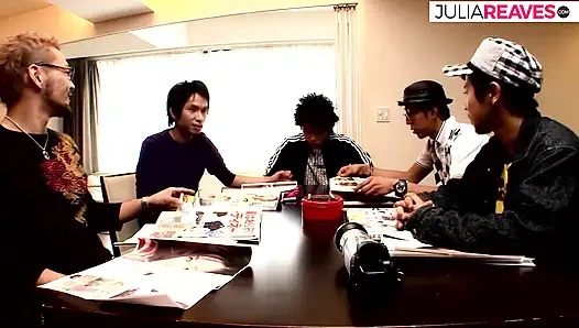 Schätzchen bekommt die muschi geleckt, später ein harter fick zum abspritzen