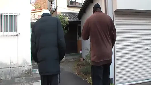 A126G11 A mature woman traveling alone from Tokyo is picked up by two Black men... A mature woman visiting a hot spring inn out of curiosity is penetrated by two extraordinary huge cocks, leading to a 3-PSEX climax!
