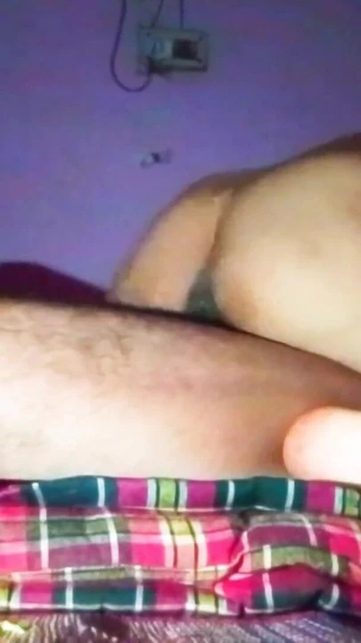 Detik hebat dari "18 tahun Sona teman wanita mengongkek saya video seks India keras"