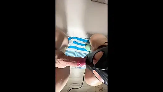 Blowjob amatir + mani muncrat muka besar - air mani menetes di mana-mana!