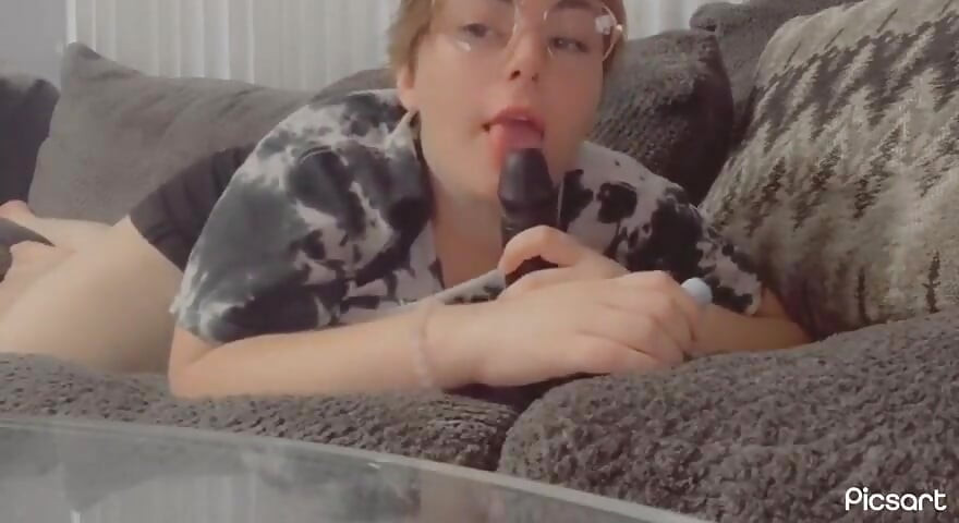 Netflix & Bersantai; merokok
