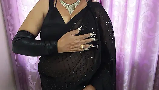 Счастливая Udigiri, как моя черная сари выглядит