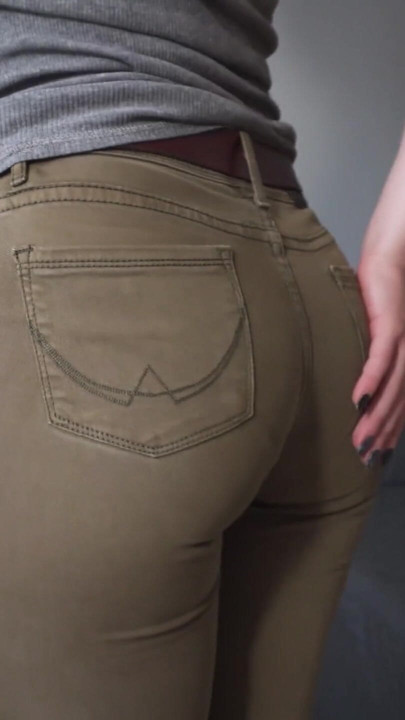 Hot Woman In Tight Jeans Walks Around And Teases Panty Line | Clip 1