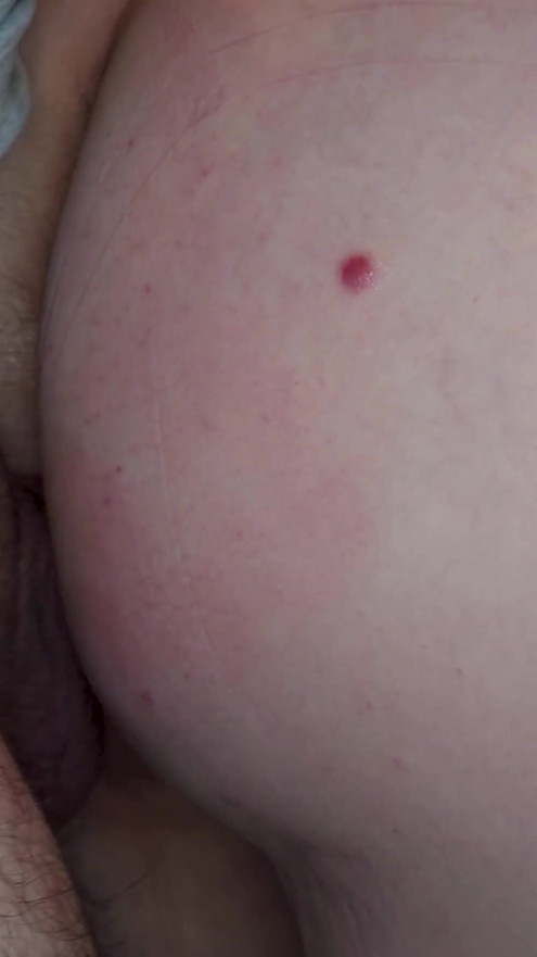 PAWG-tenåring med enorm hjerteformet rumpe blir knullet | klipp 1