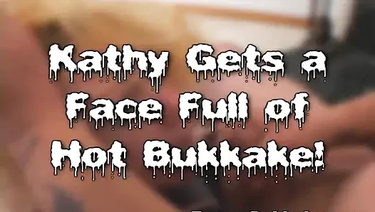 Istri rambut pirang ini di-gangbang habis-habisan sampai dicrot di muka!