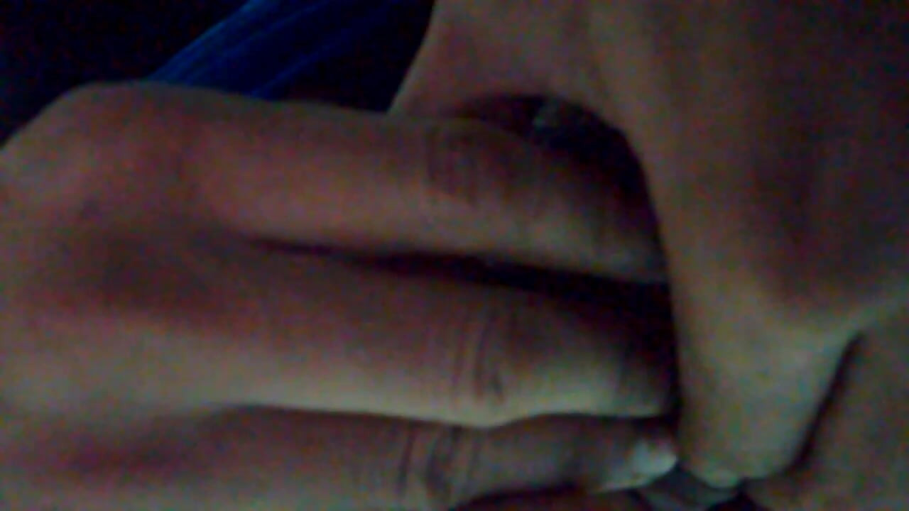 把你的屁股拿回来。