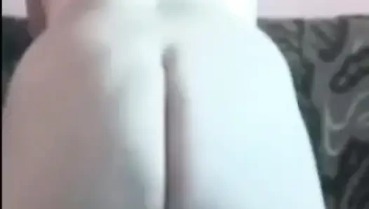 Twerking mit einem fetten arsch