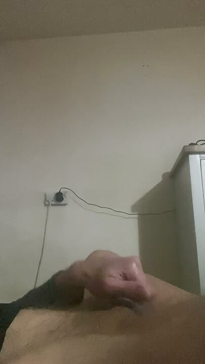 自己一个人玩……