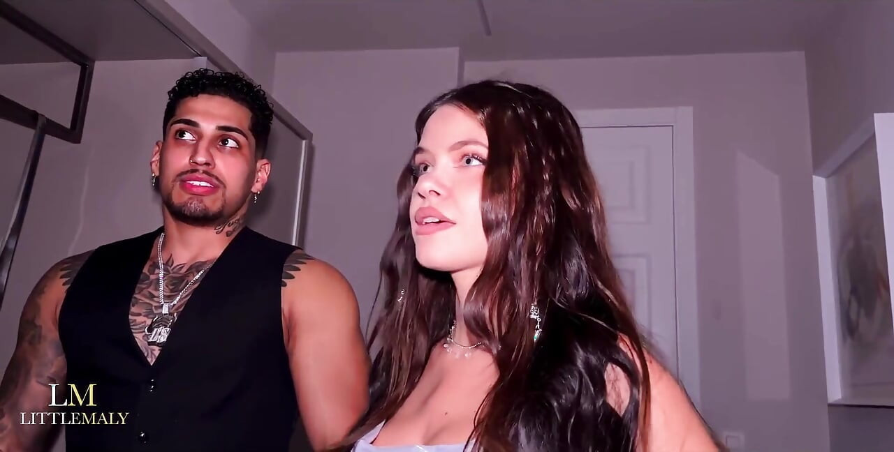 Vários orgasmos esguichando e dp real!! Rossa Vax Troized Gangbanged por 3 BBC Creampie Finale