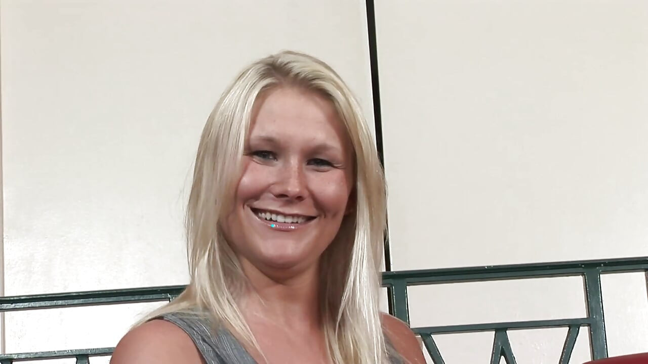 Hot blonde milf gets fucked by younger boy