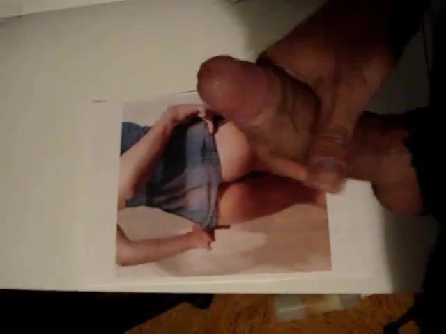 Xlover cumming on my pic