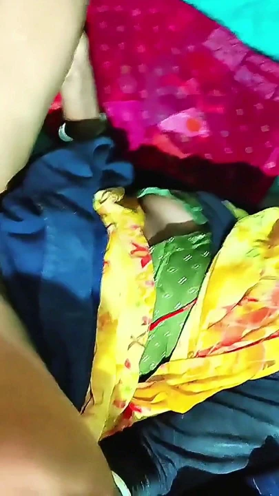 sali Sahiba ki first time chudai ki in pili saree with Hindi sex video | Clip 1