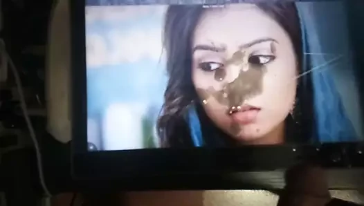 Cum üzerinde nazriya ağır yük