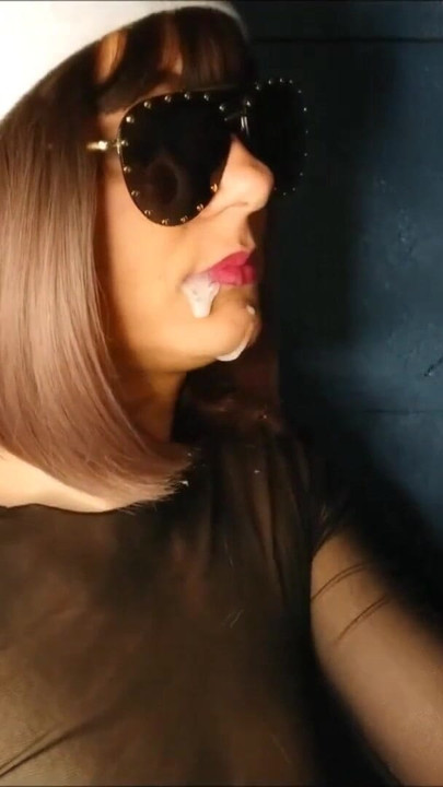 Kompilacija Glory Holea, svršavanje u usta | Isječak 1