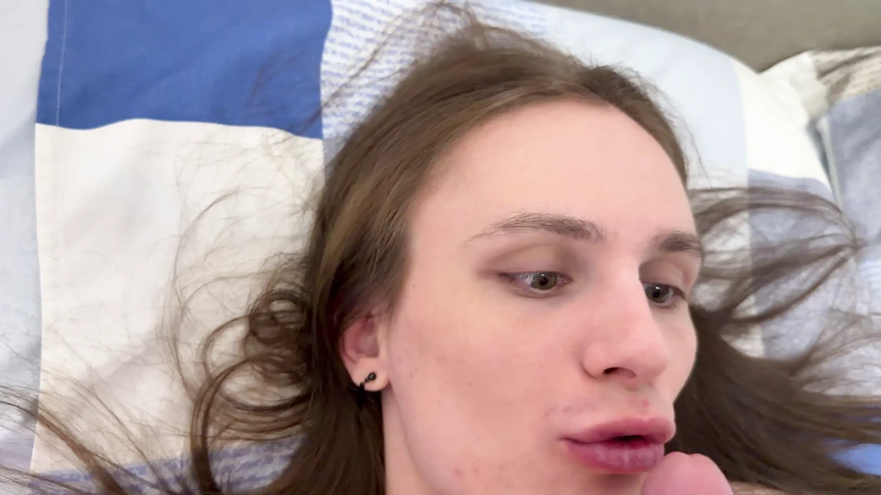 I LOVE SWALLOWING STRAIGHT MEN CUM (I’M TRANS)