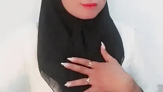 Tesettürlü öğretmen ağzına boşalmak istiyor