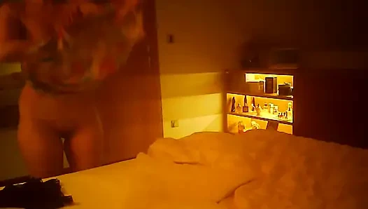 Auntie got a Cummed Face as a reward. Uncle on a business trip.