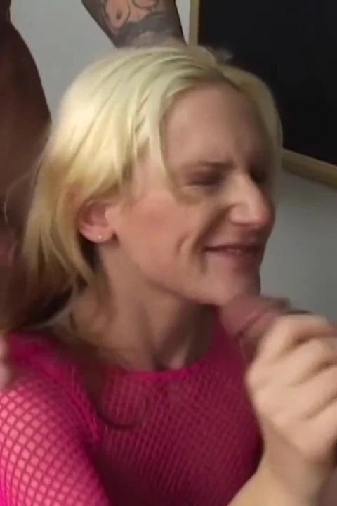 Порно Milfs Swallowed