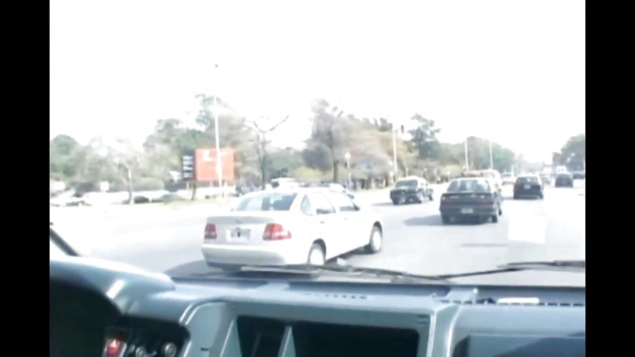 Cowok kontol kecil dientot di threesome