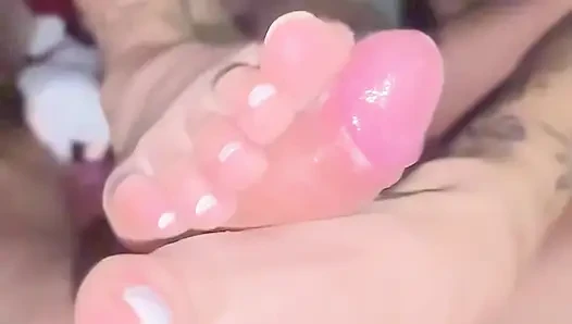 Schlapper Footjob Und Langsames Abspritzen