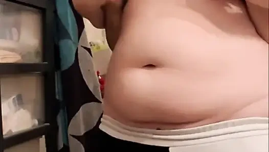 Badezimmer-tittenspiel & Tiefer Seitenfick - Er Kratzte Meinen Kopf, Bis Ich Über Seinen Schwanz Kam