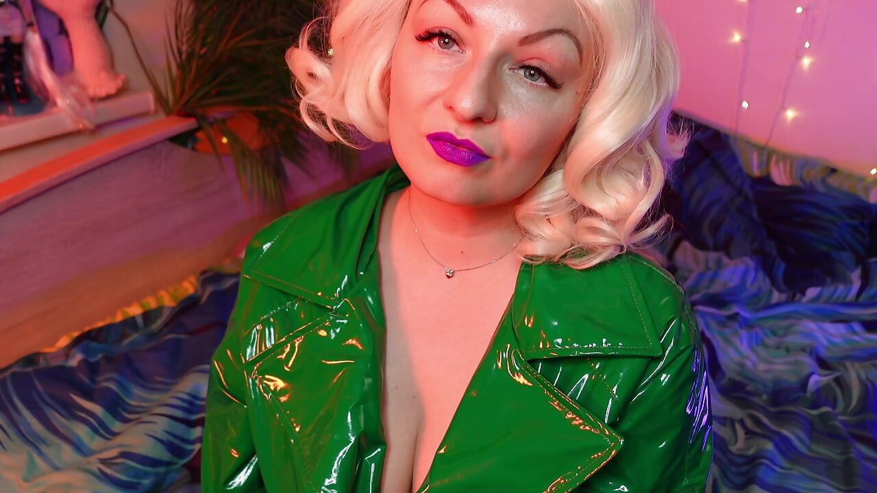 ASMR slowly lipstick tease