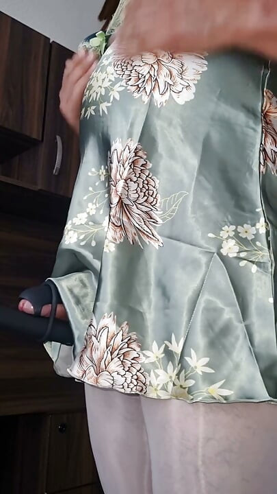 Sexy Silk Nightgown, a Little Pleasure Without Hands Before Going to Sleep Wet