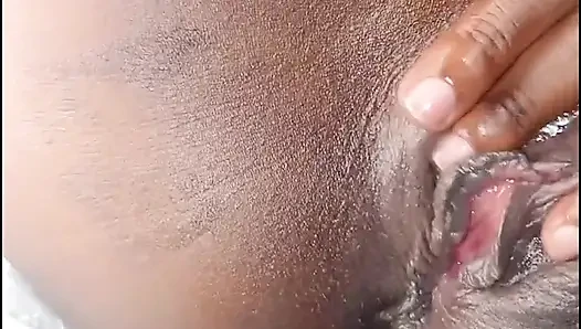 Pertunjukan Webcam Gadis Afrika Yang Super Hot Ini Lagi Asik Ngentot Sama Cewek Nakal Di Rumah