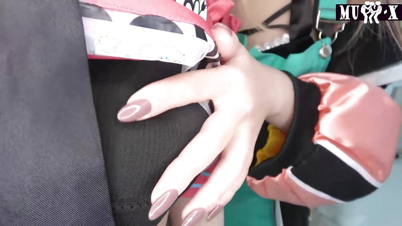Paco Cosplayer trojka pokračuje dvojité kouření dvojité creampie friendly flex 1.