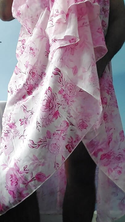 Eu me masturbando usando uma Saia de Chiffon Transparente Florada de Seda de Manteiga