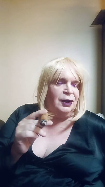 Part 4 - BBW TV discussing her many years in the BDSM and Kink world