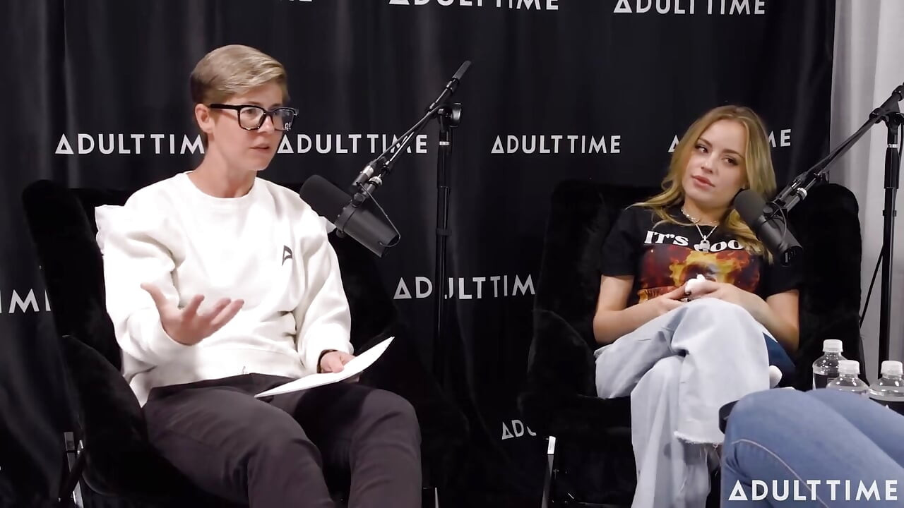 Gizelle Blanco & Anna Claire Clouds Pheromones, Scissoring, & the Bush  the Adult Time Podcast