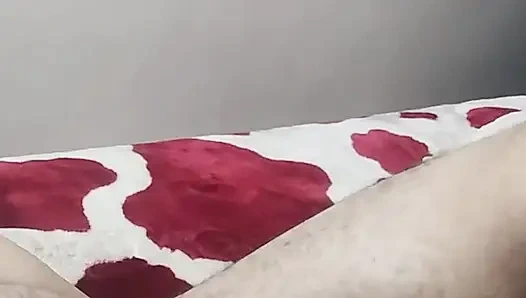 Слова сучки раздражают, пока она кричит от ее задницы. Услышь ее испытания