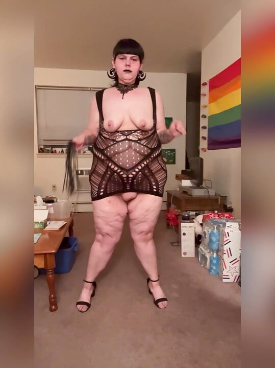 Thick goth fantasy