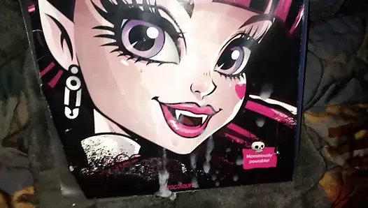 Draculaura boşalma anısına