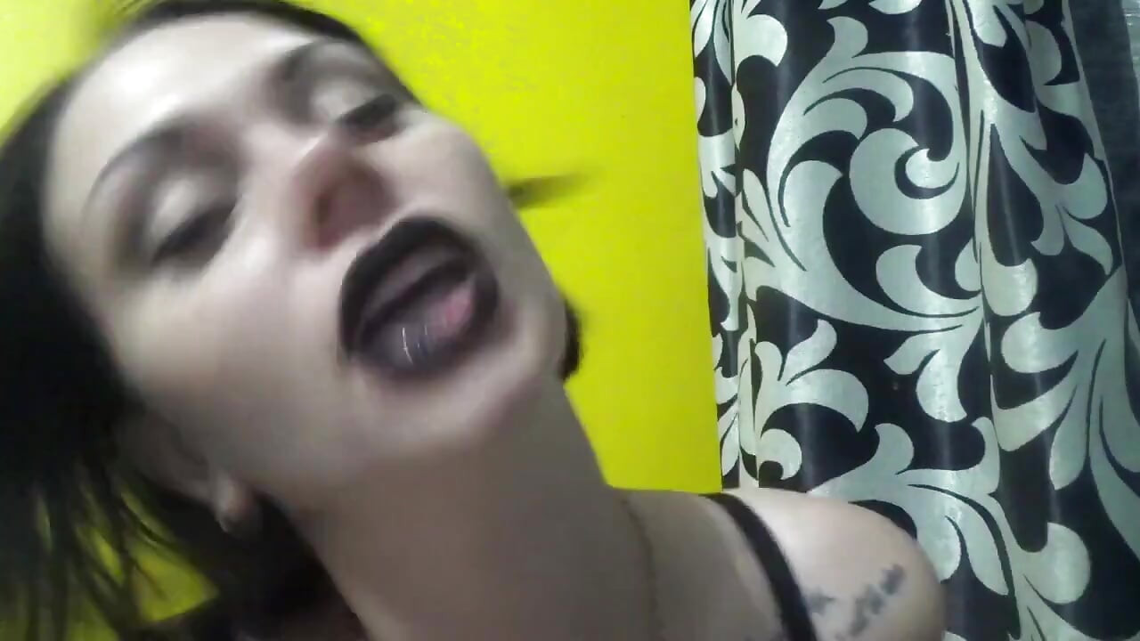 Black lips French close up kissing & riding u