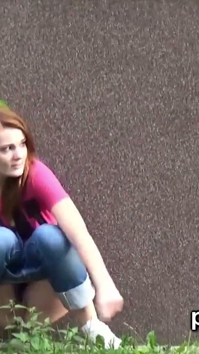 Desperate girls are pissing in front of their neighbours | Clip 1