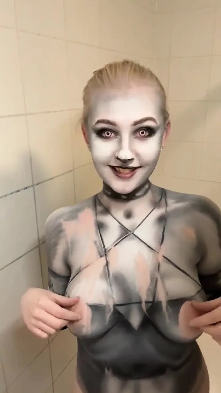 Cosplay Loona Wolf Body Paint Removal & Tit Play