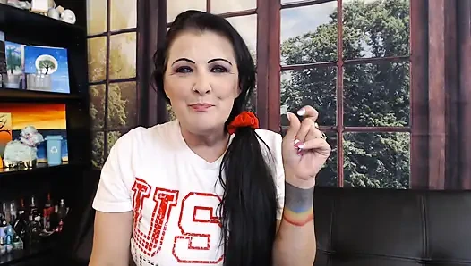 Fast food worker shrinking eating you