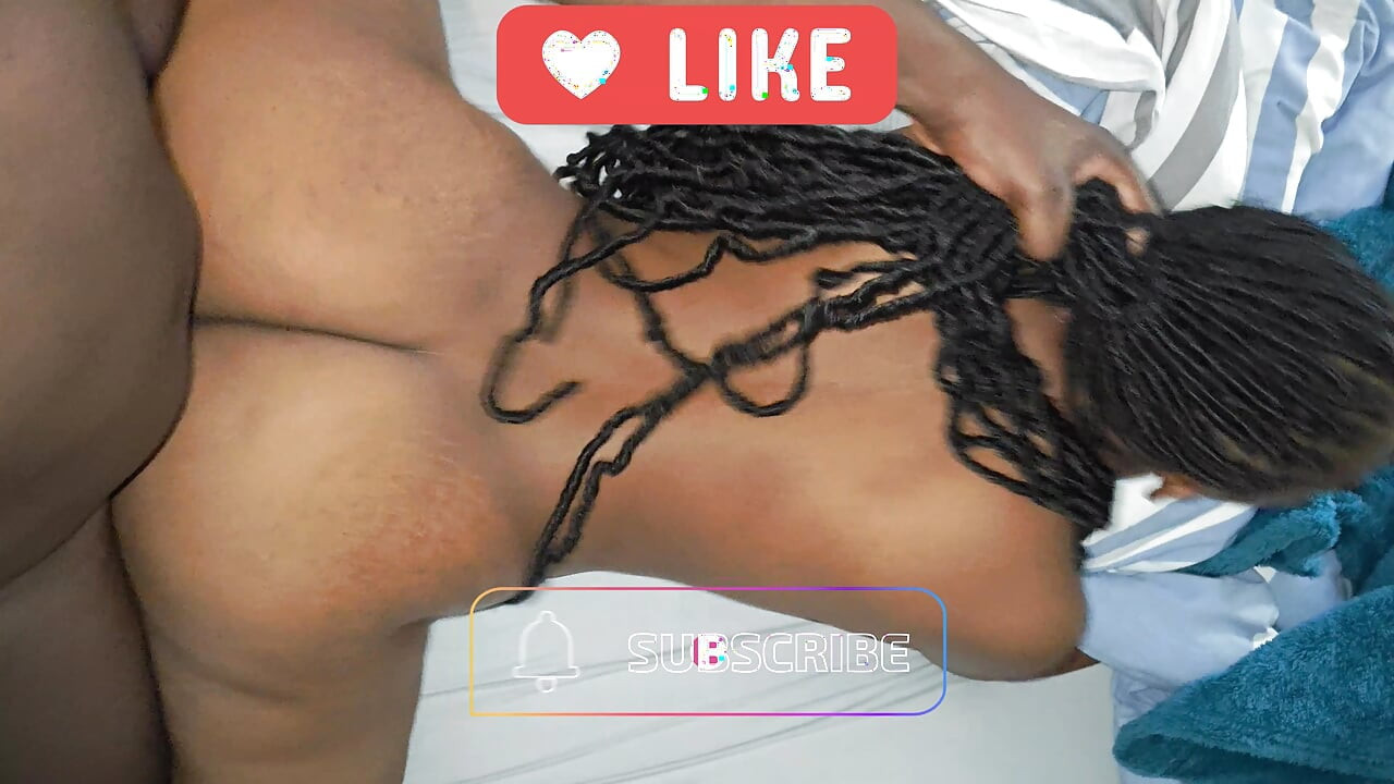 Hot Ebony Big Ass Maid Clean boss's Cock When His Wife Is Out.