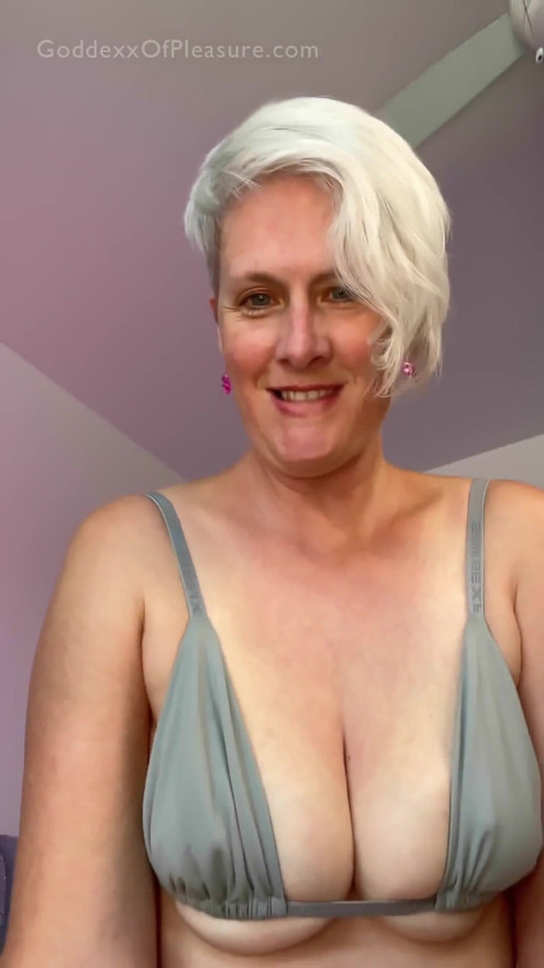 StepMommy Uses Your Face For Her Pleasure - JOI COUNTDOWN | Clip 1