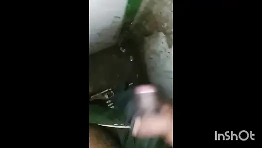 Black bra bua ki masterpition black bra bua ka bra chori karke Maine usmein bathroom ke andar hath mein sthul