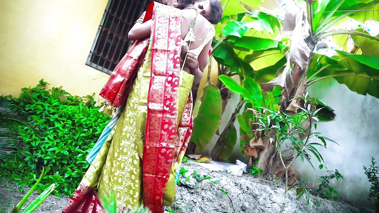 Devar ne Bhabhi ko akele me dekh kar chod diya