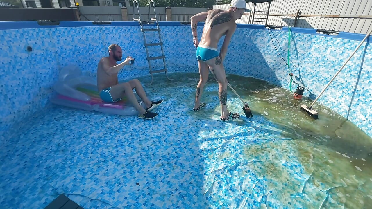 Pool Fucking - Public Sex