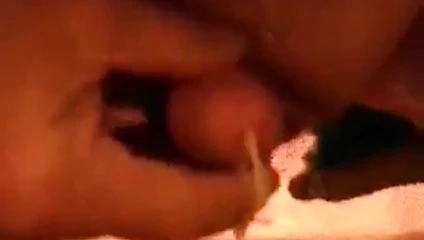 küçük horoz sürtme ile popo oyuncak eylem